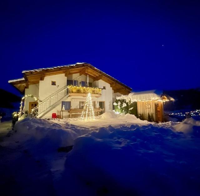Stubaier Bauern Appartement Telfes im Stubai Exterior foto